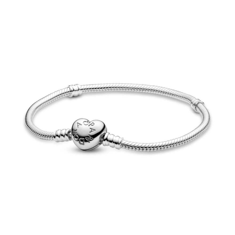 Brazalete Pandora Moments cadena de serpiente con broche de corazón